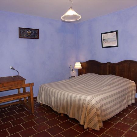 Bed and Breakfast Ll Poulidetto Lioux Экстерьер фото